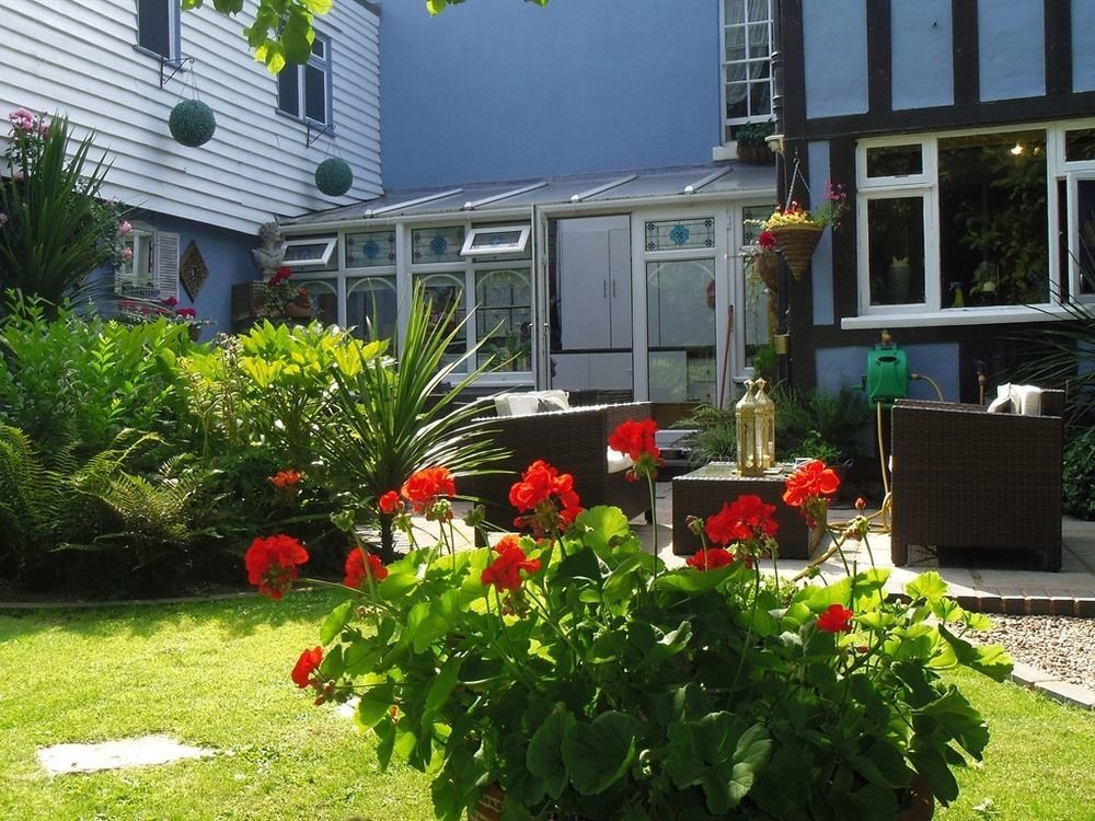 Holly House Bed And Breakfast And Apartments Hereford Exterior photo