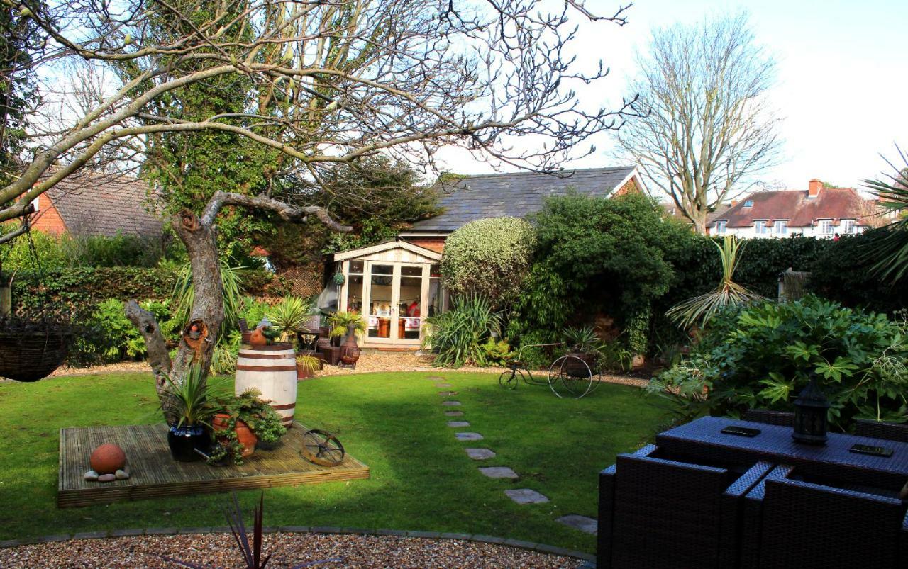 Holly House Bed And Breakfast And Apartments Hereford Exterior photo